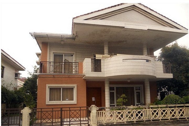 Biquan Kongzhong Hot Spring Hotel 5*