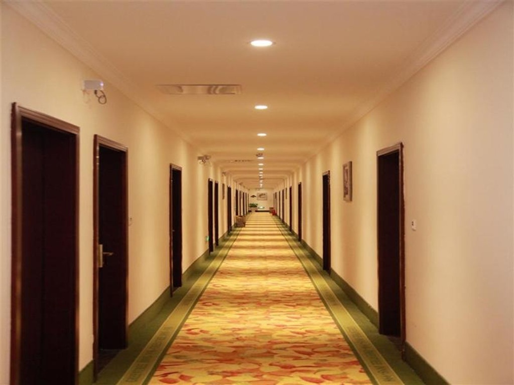 GreenTree Inn Jiangsu Wuxi Xibei Town Xingtiandi Shell Hotel 2*