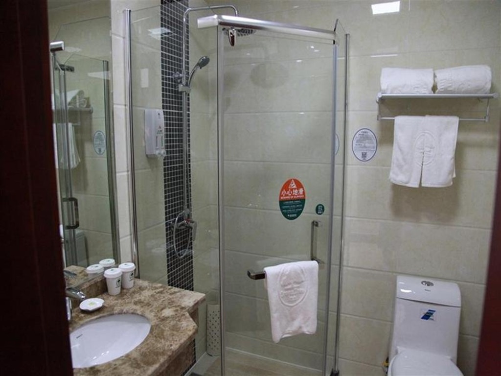 GreenTree Inn Jiangsu Wuxi Xibei Town Xingtiandi Shell Hotel 2*