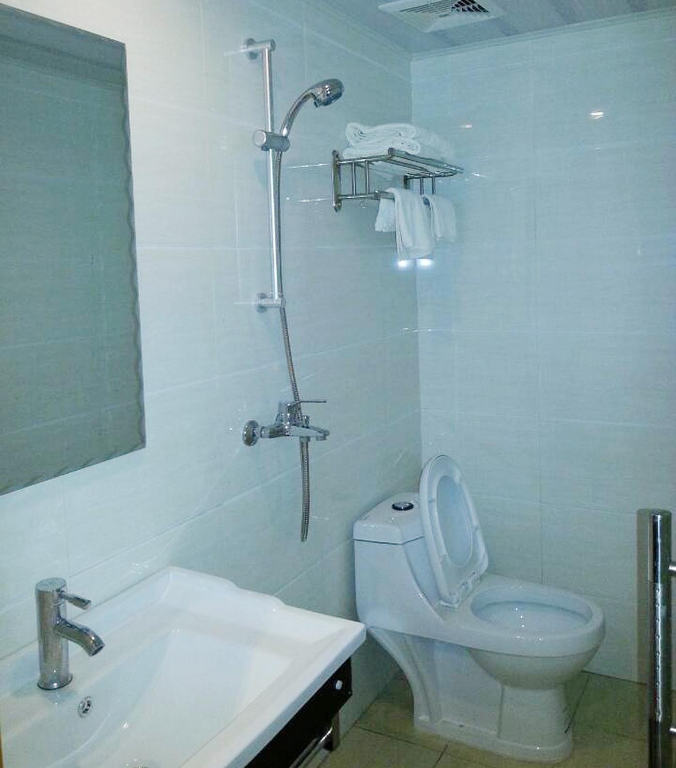 Yuefa Hotel (Shenzhen Dongmen Old Street Shaibu Subway Station) 2*