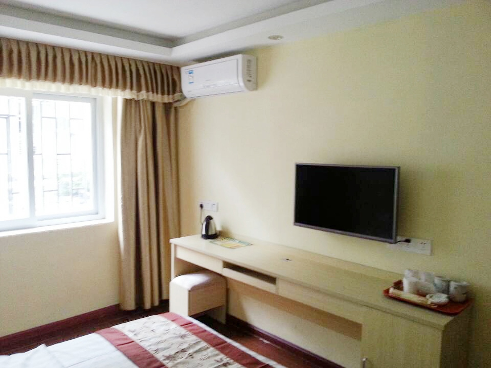 Yuefa Hotel (Shenzhen Dongmen Old Street Shaibu Subway Station) 2*