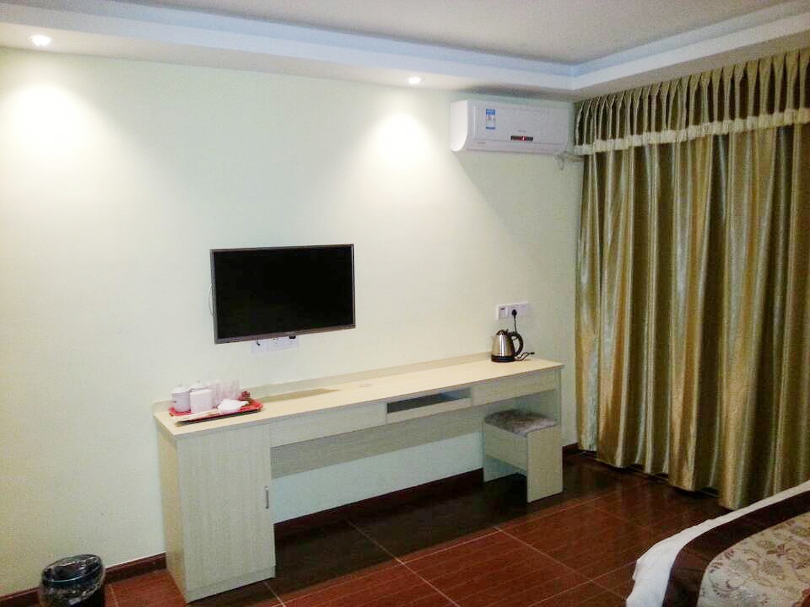 Yuefa Hotel (Shenzhen Dongmen Old Street Shaibu Subway Station) 2*