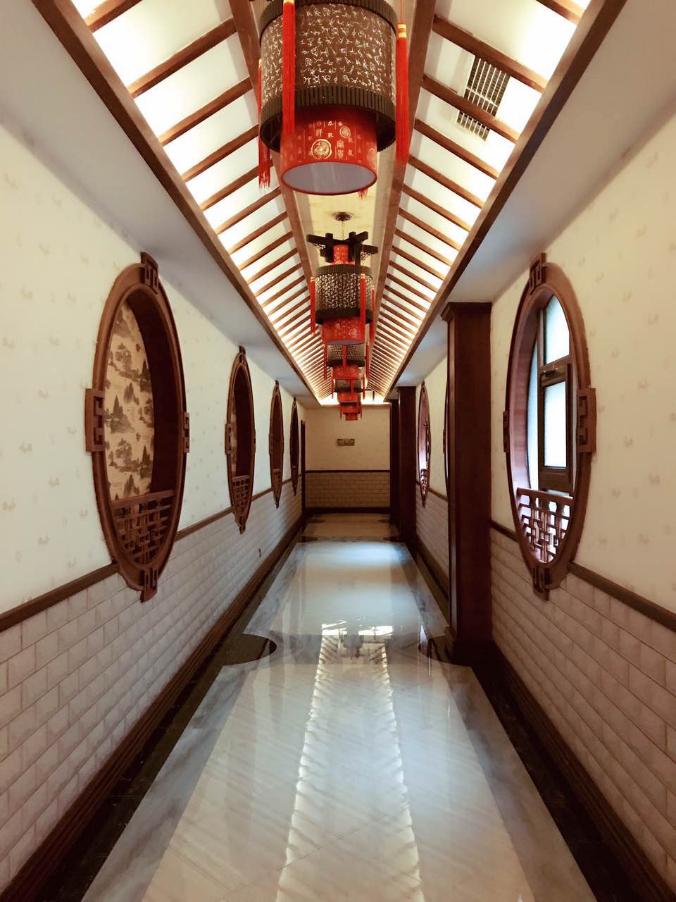 Dalian Shizhou Yunshui Hotel (Dalian Xi'an Road Subway Station Branch) 4*