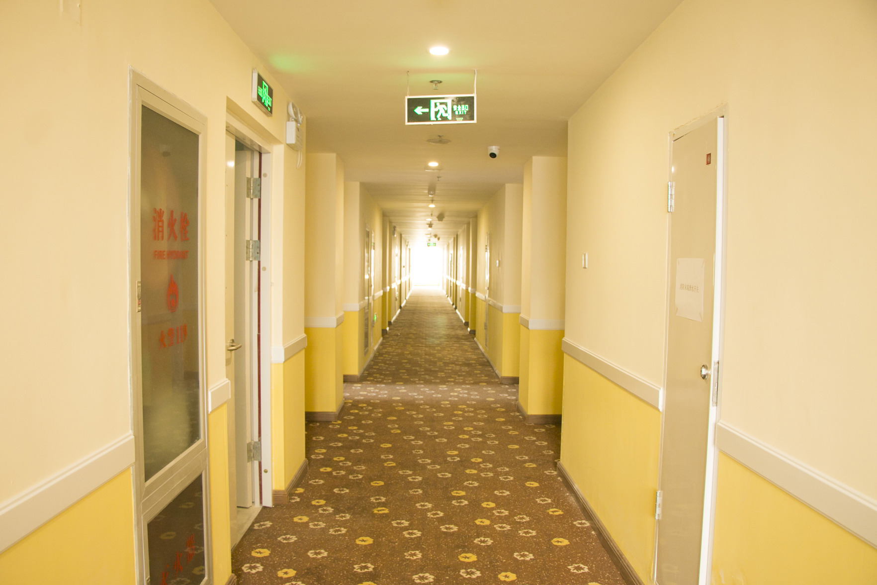 Ease Hotel (Tianjin Hangu Xinkai North Road Grand Theatre) 2*