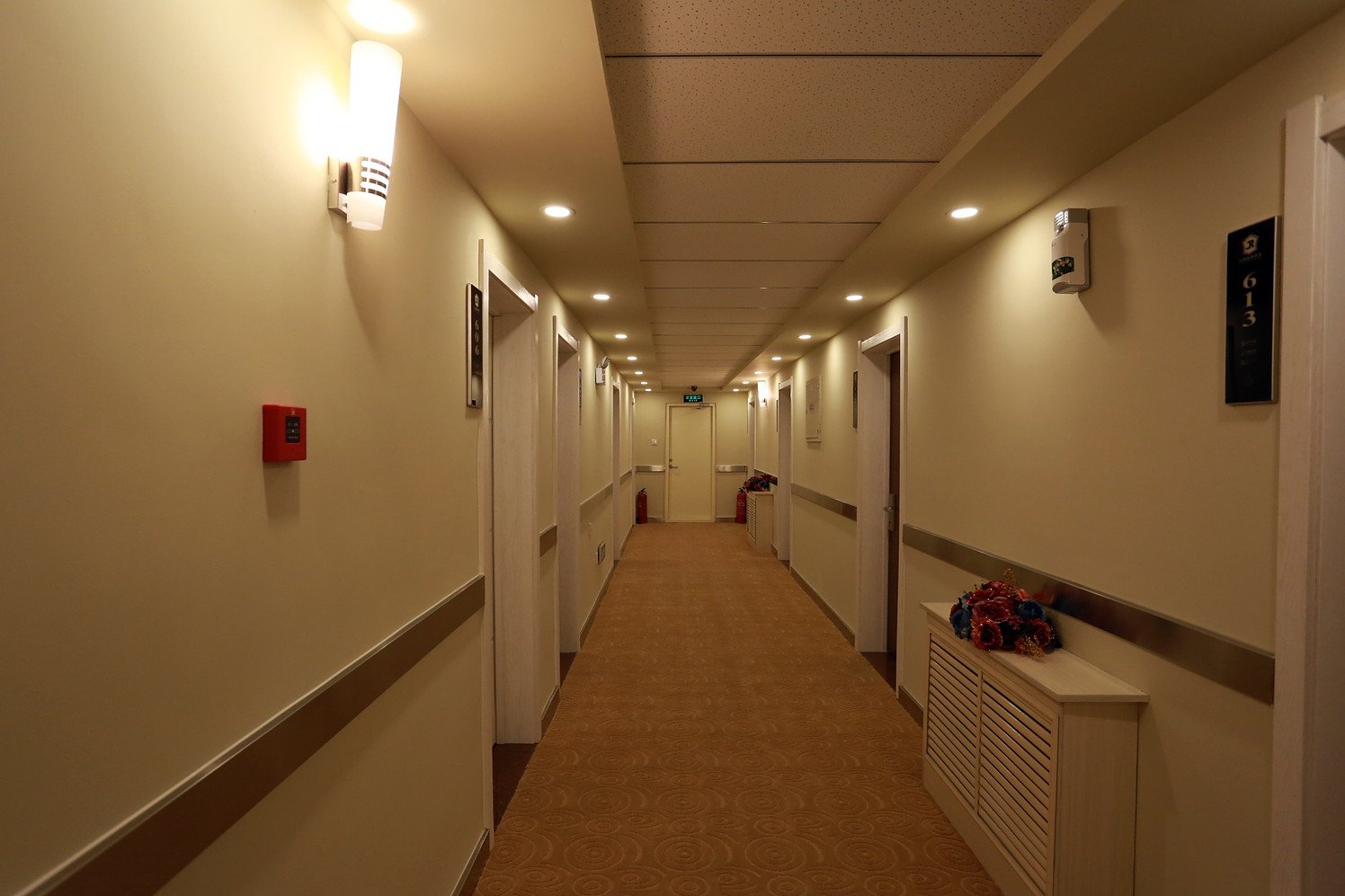 Home Inn UP Huayi Zhitui Hotel (Changchun Jiyidiyuan Cultural Square Branch 2*