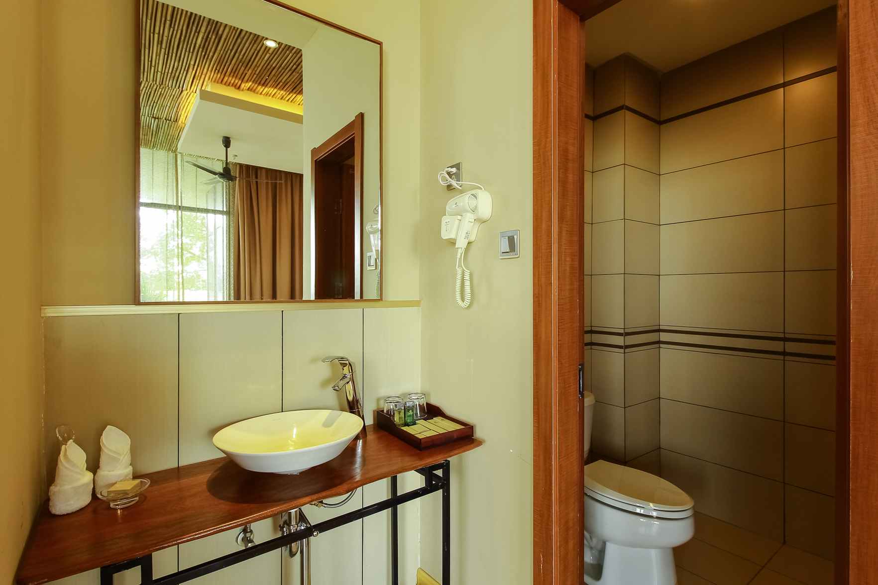 Vaikuha Seaview Hotel 3*