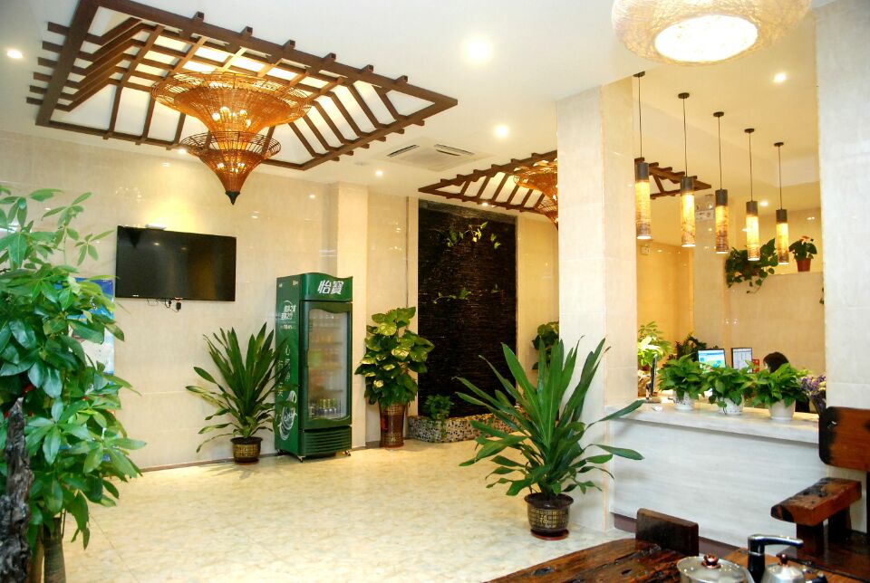 Chenhai Themed Hotel 2*