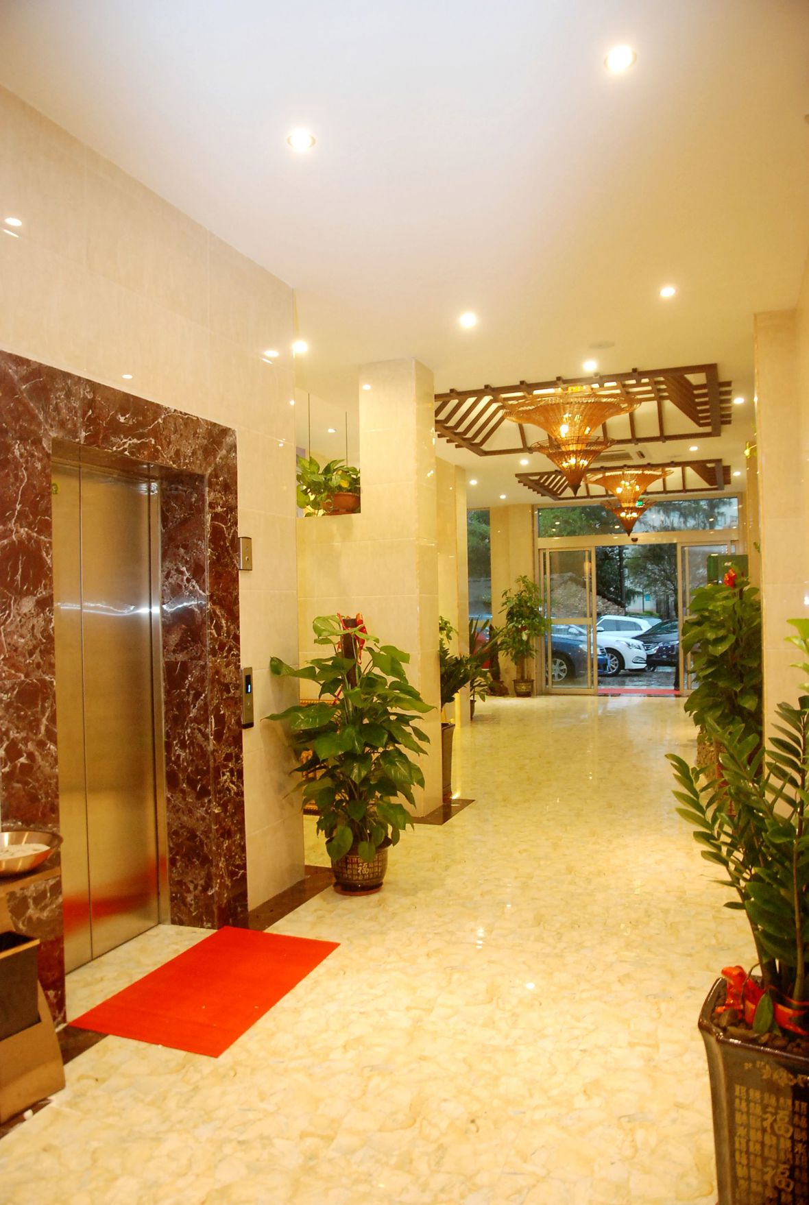 Chenhai Themed Hotel 2*