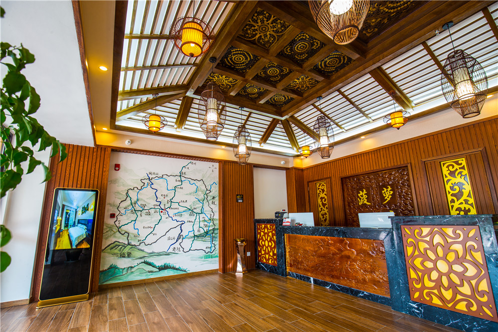 Bolo Hotel 2*