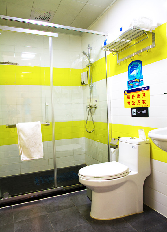 7Days Inn Chain Hotel (Yunyang County Passenger Transport Center) 2*