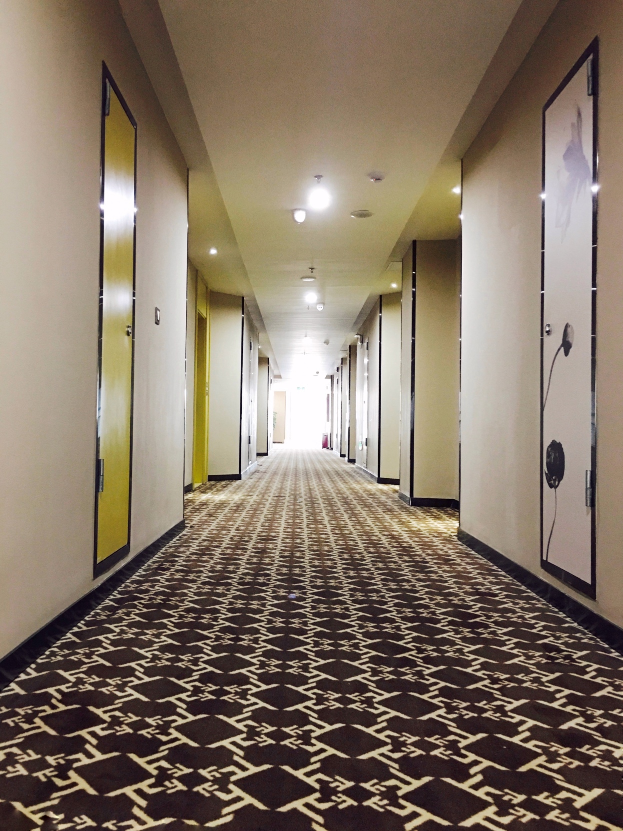 Pai Hotel (Zhuhai City Vocational College Jinwan Huafa Shangdu Store) 2*