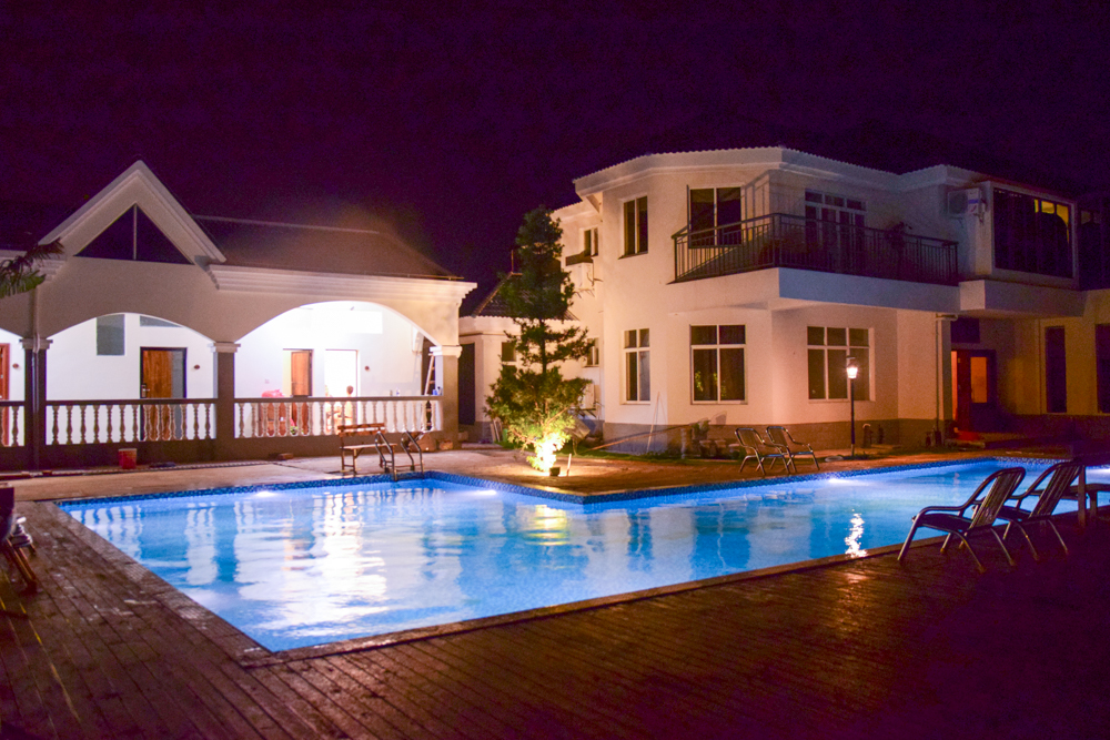 21 Haili Whale Island Hotel 3*