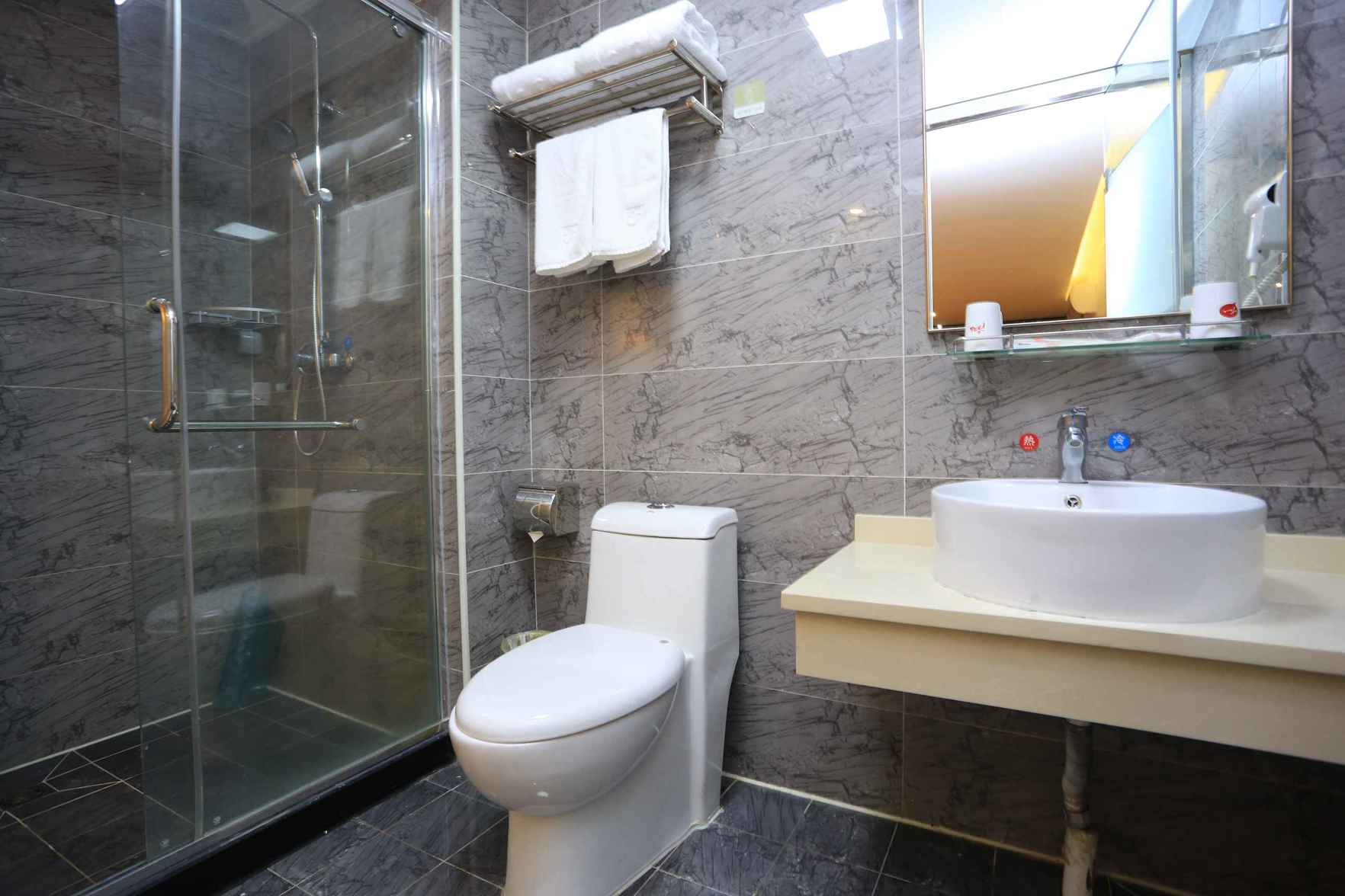 Shankee Chain Hotel (Shenzhen Longhua Qinghu Subway Station) 2*