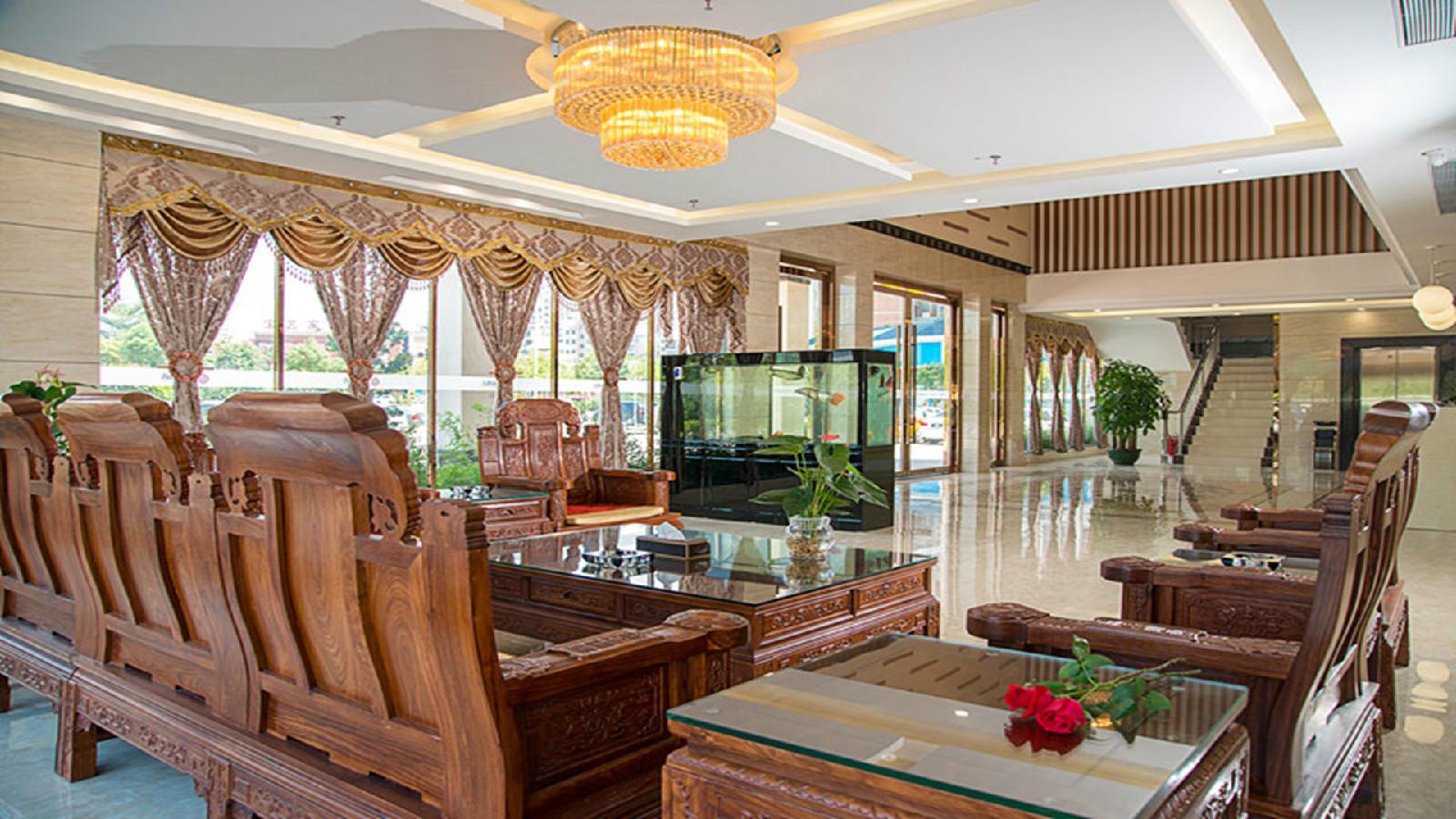 Bohuang Hotel 2*
