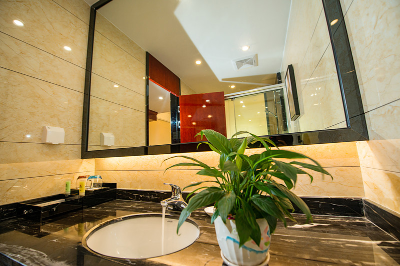 Bohuang Hotel 2*