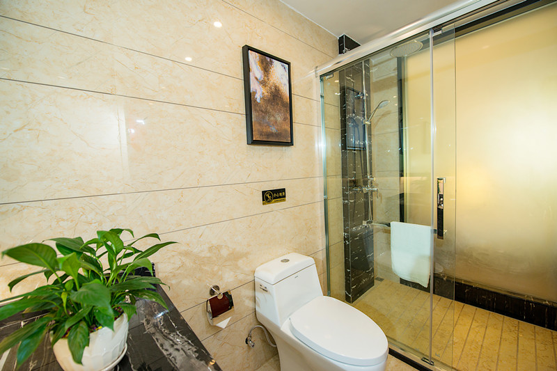 Bohuang Hotel 2*