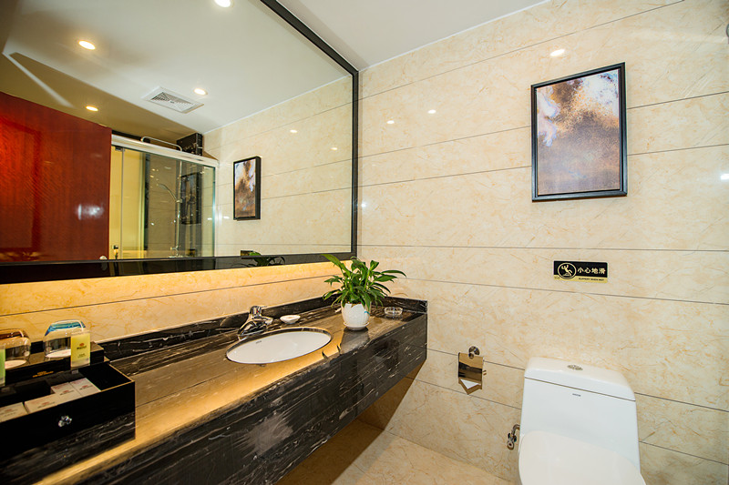 Bohuang Hotel 2*