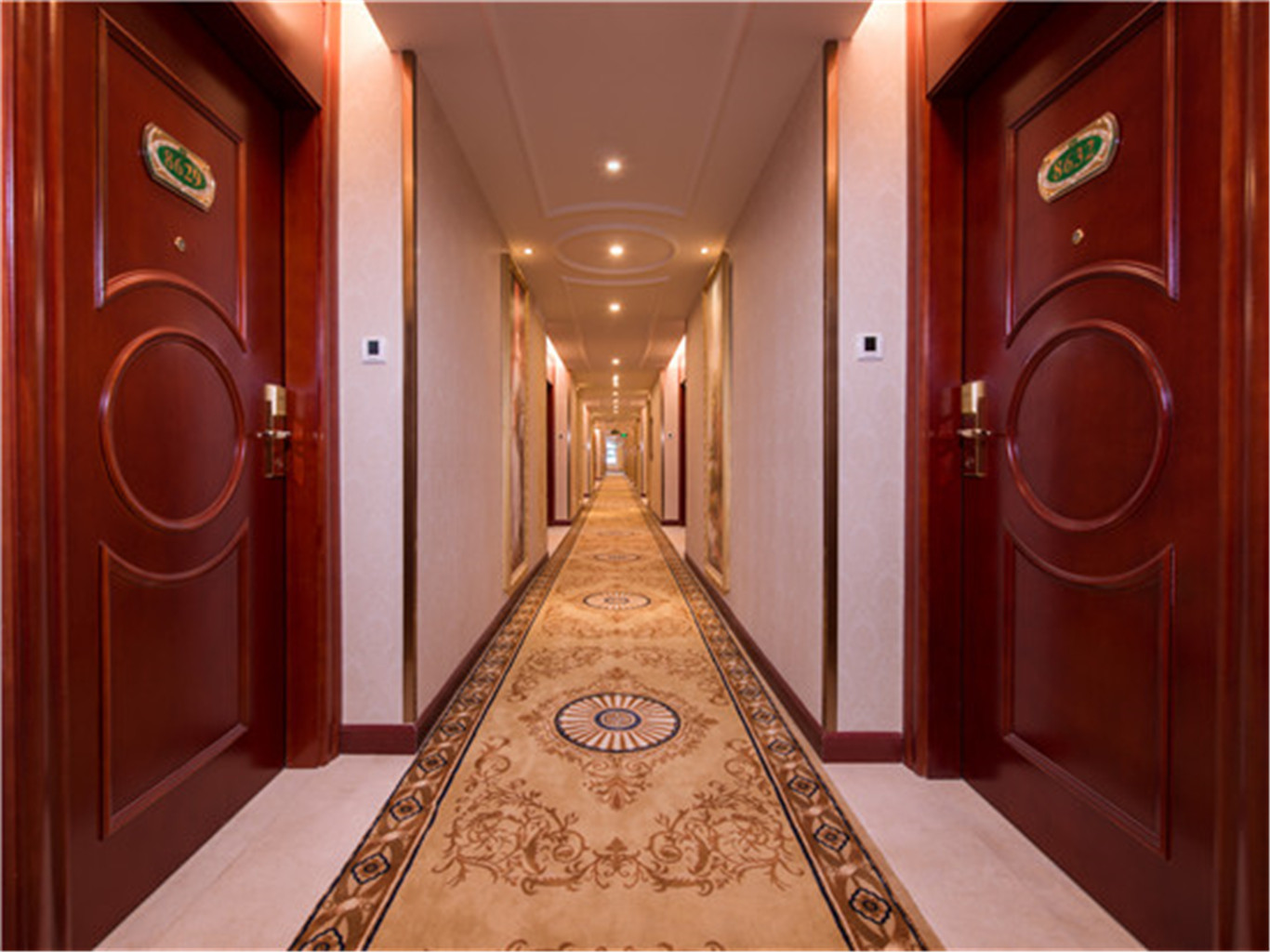 Vienna Hotel (Shenzhen Qianhai Bao'an  Wanda Plaza) 3*