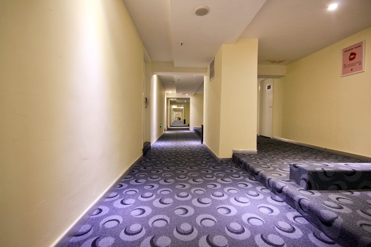 City 118 Select Hotel (Hanguang Road Airport Bus Station Jixiangcun Subway Station) 2*