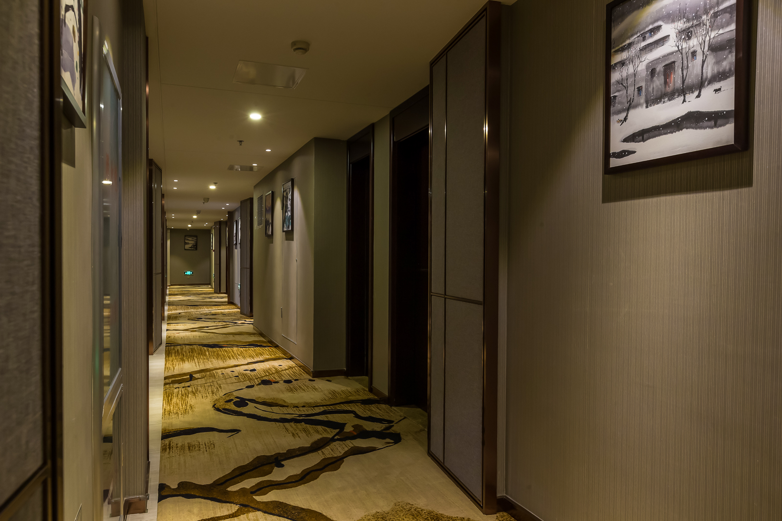 Aifeel Hotel (Shenyang Zhongjie) 3*