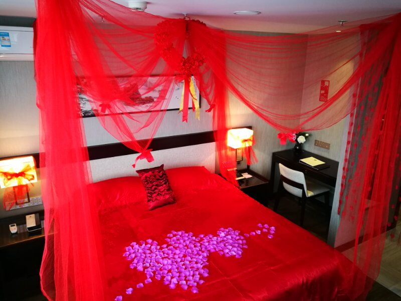 Aifeel Hotel (Shenyang Zhongjie) 3*