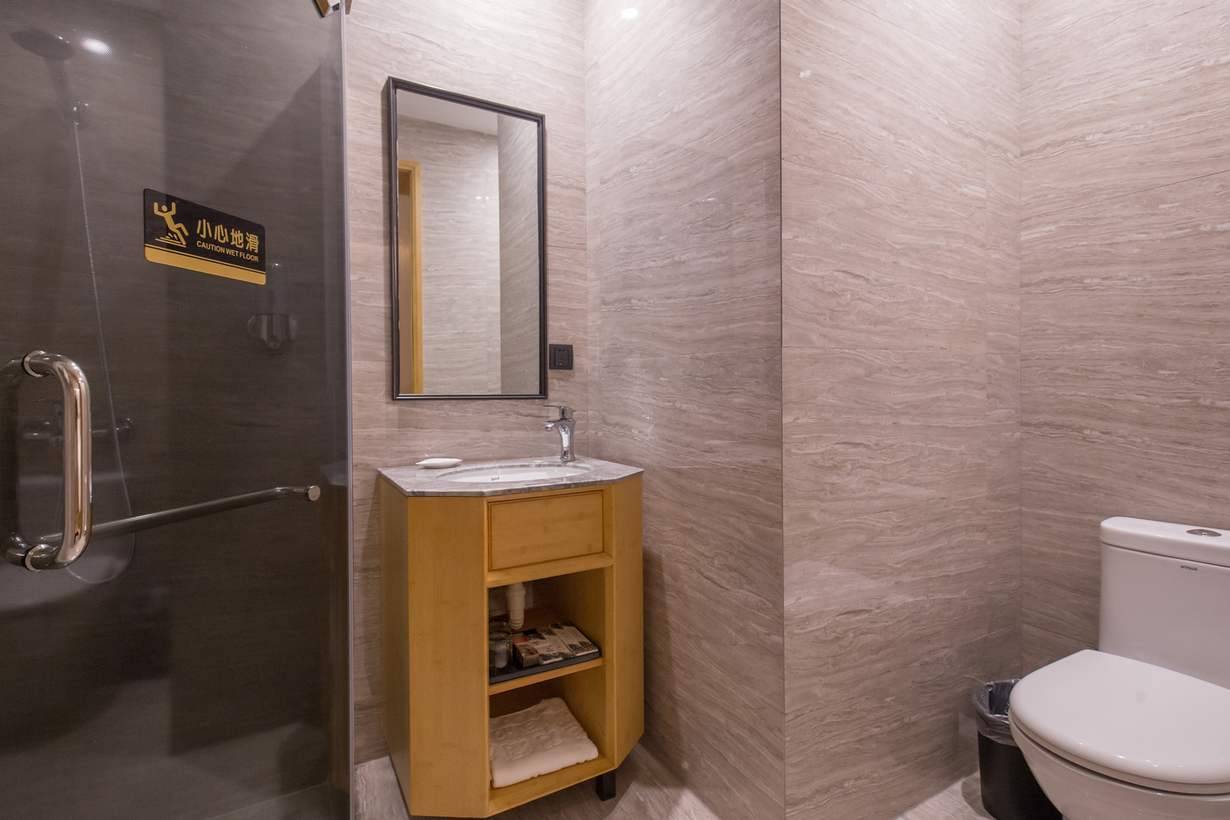 DZM hotel 2*