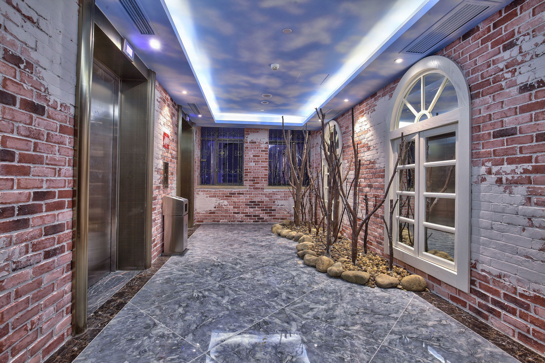 Baina Hotel (Ningbo Laowaitan Shuguang Metro Station Branch) 3*