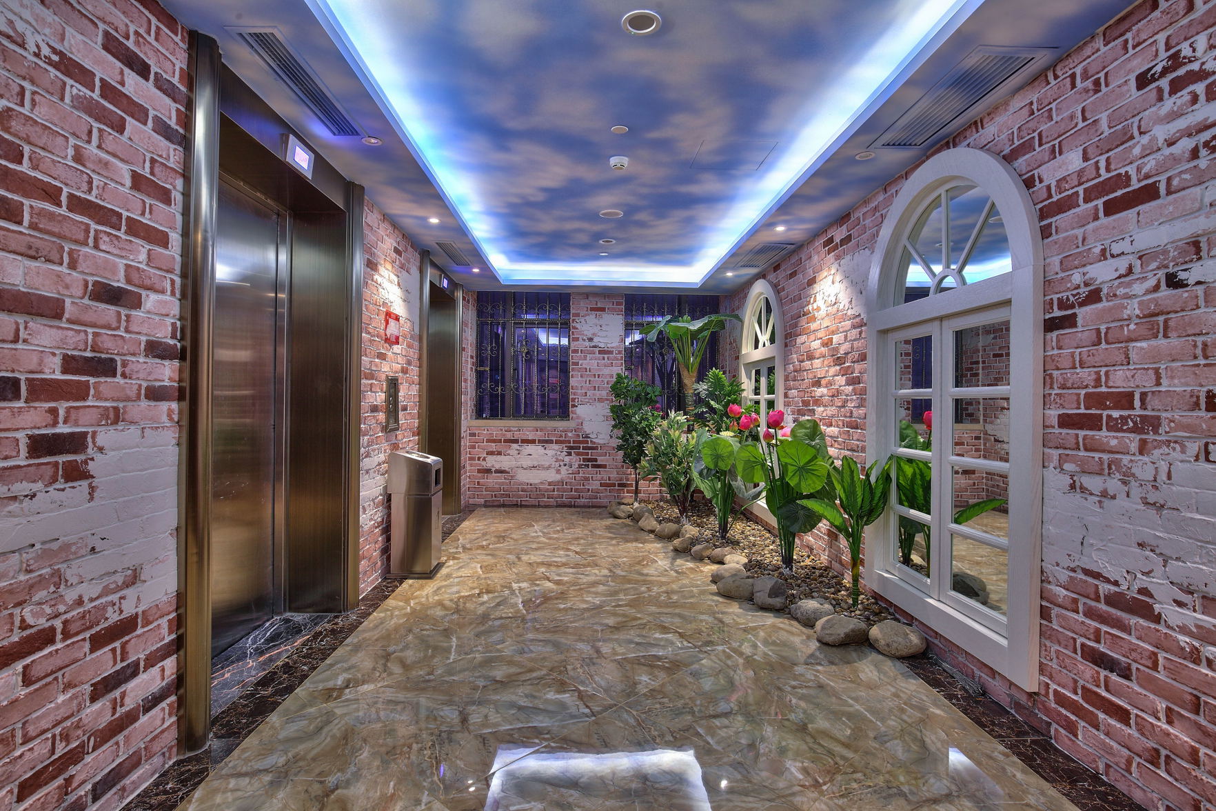 Baina Hotel (Ningbo Laowaitan Shuguang Metro Station Branch) 3*