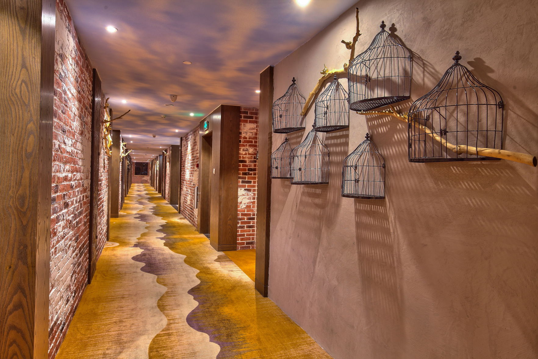 Baina Hotel (Ningbo Laowaitan Shuguang Metro Station Branch) 3*