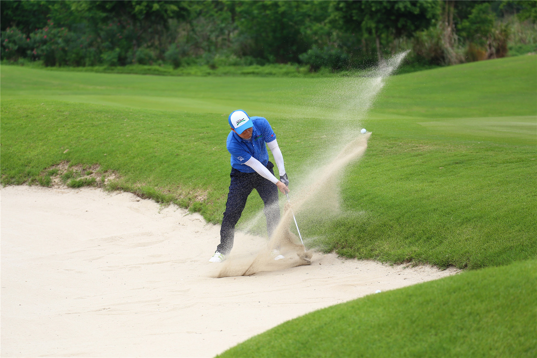 Zhuhai Jinwan Golf Hotel (Jinwan Huafa Shangdu Branch) 4*