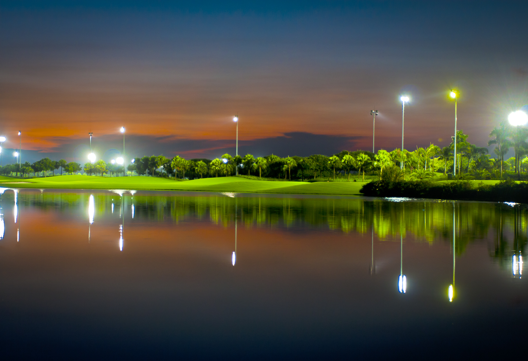 Zhuhai Jinwan Golf Hotel (Jinwan Huafa Shangdu Branch) 4*