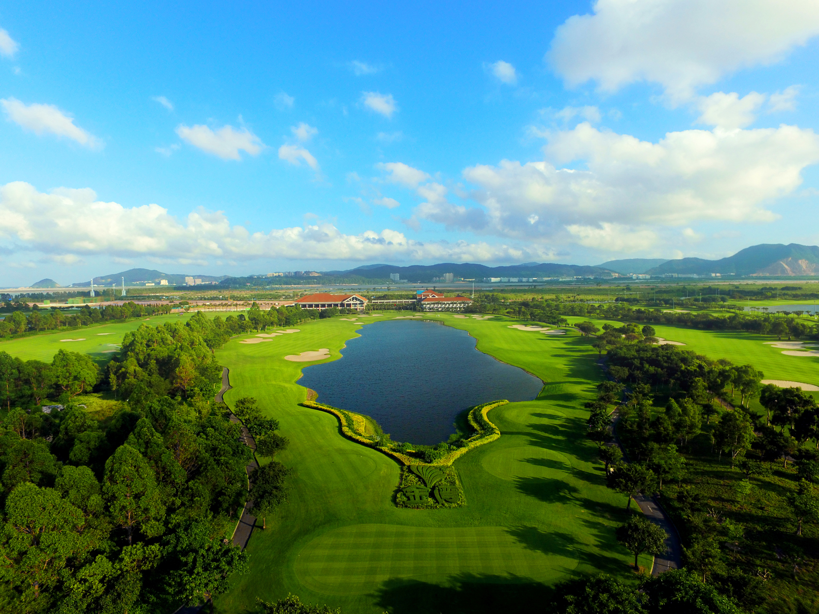 Zhuhai Jinwan Golf Hotel (Jinwan Huafa Shangdu Branch) 4*