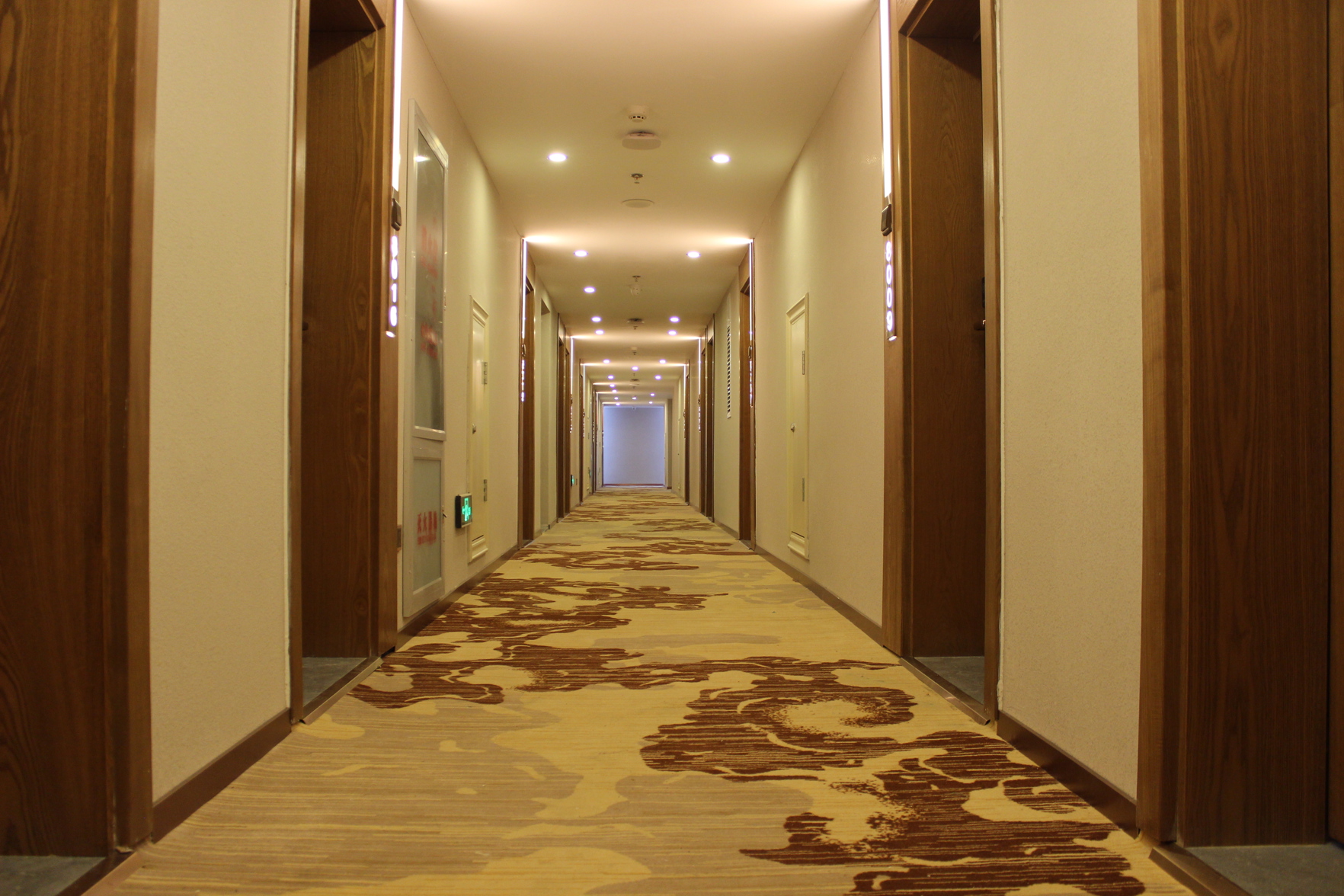 Aifei Hotel (Tianjin Binhai High-Speed Rail Station & Polar Ocean Park Branch) 3*