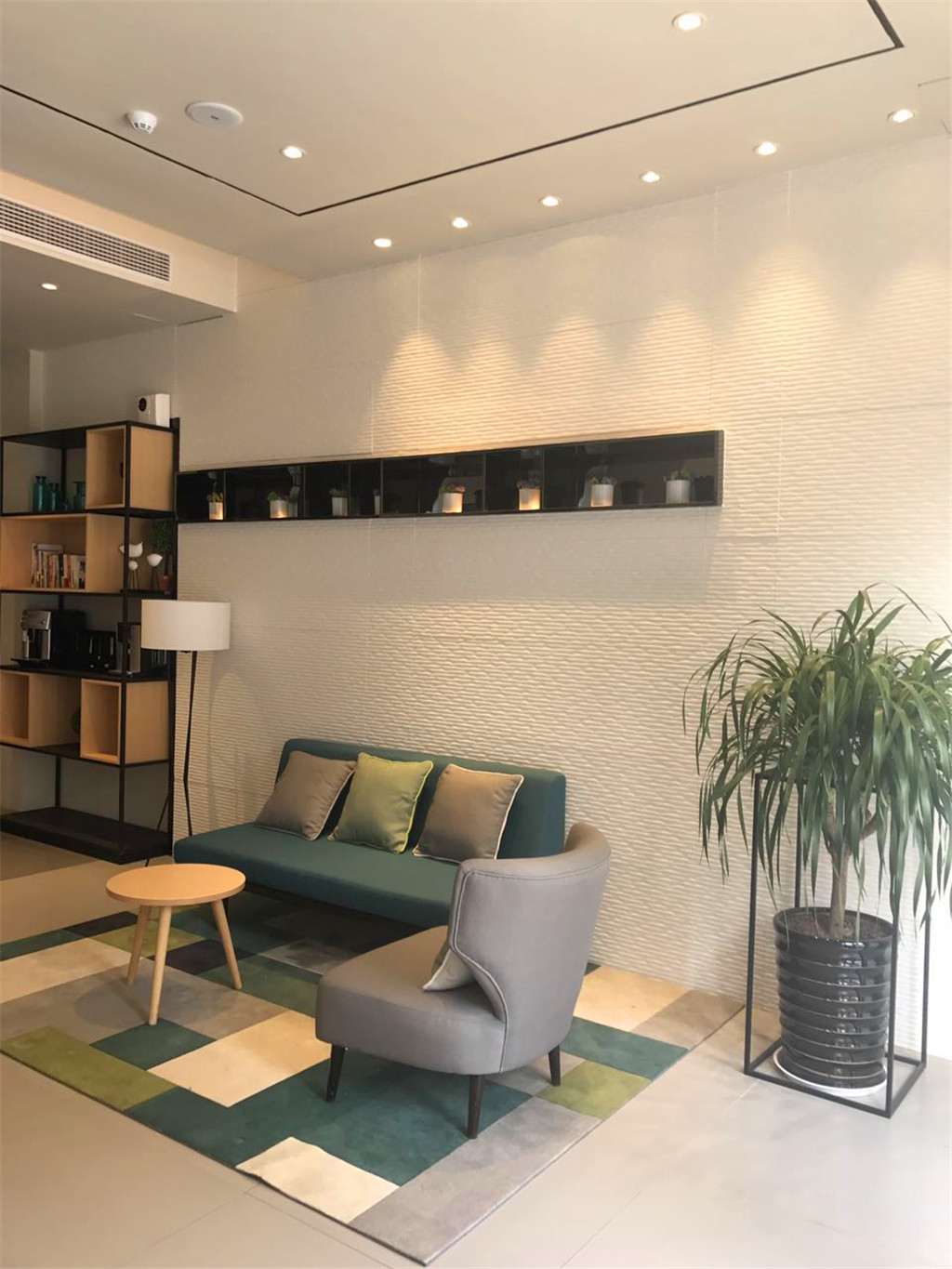 Homeinn Ripple Yun Hotel (Dongtai Wanghai East Road Yuanrong Central Plaza) 2*