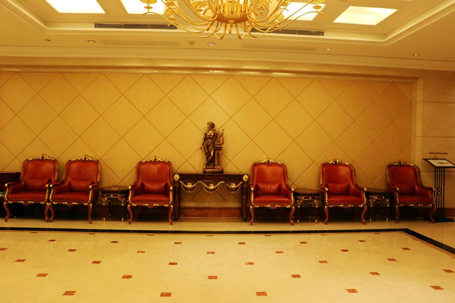 Jianming International Hotel 5*