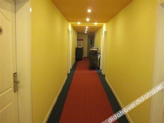Ease Hotel (Chengde Xinglong County Branch) 2*