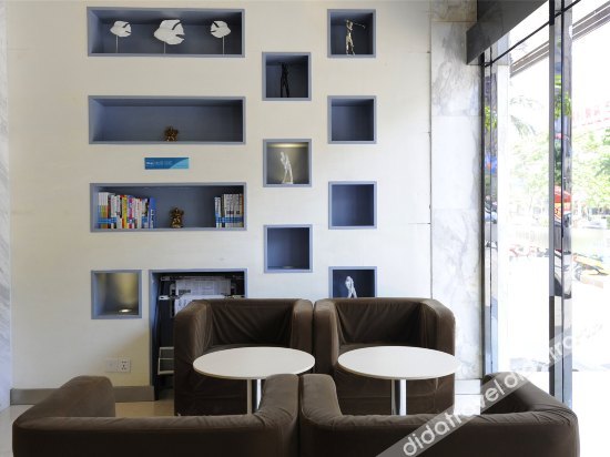 City Comfort Inn (Dongxing International Trade Port Store) 2*