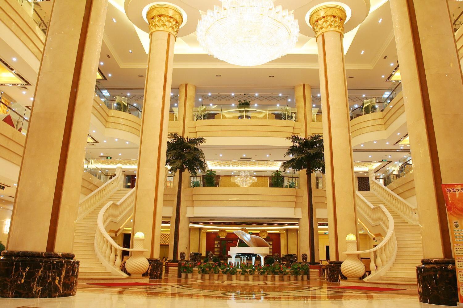 Gulf Hotel 4*