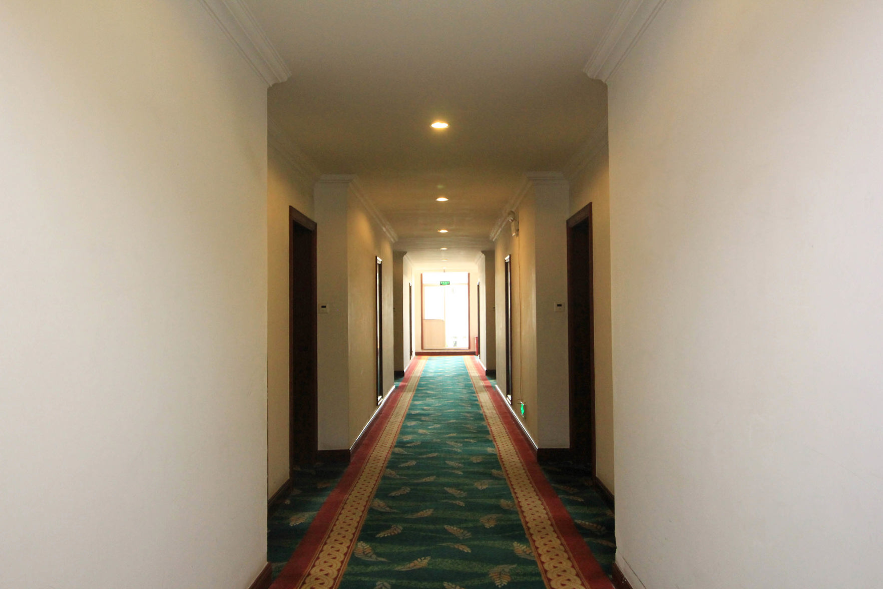 Haitian Garden Hotel 3*