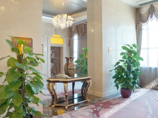 Easttune Hotel 5*