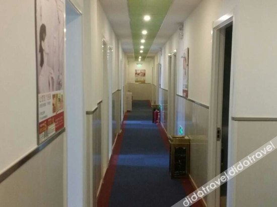 99 Inn Youxuan Hotel (Beijing Wanshou Road Subway Station) 2*