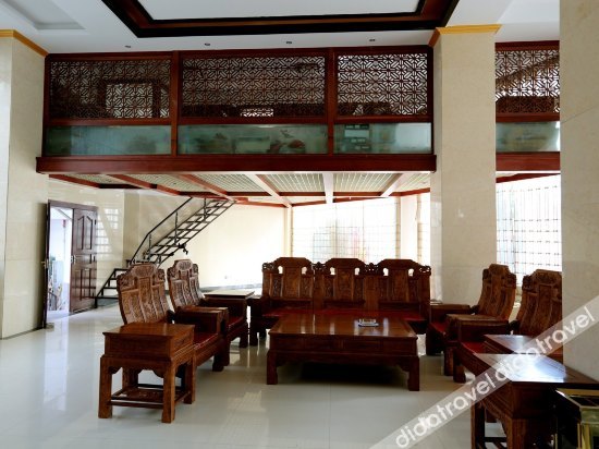 Dianyue Hotel 2*