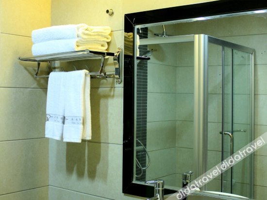 Dianyue Hotel 2*