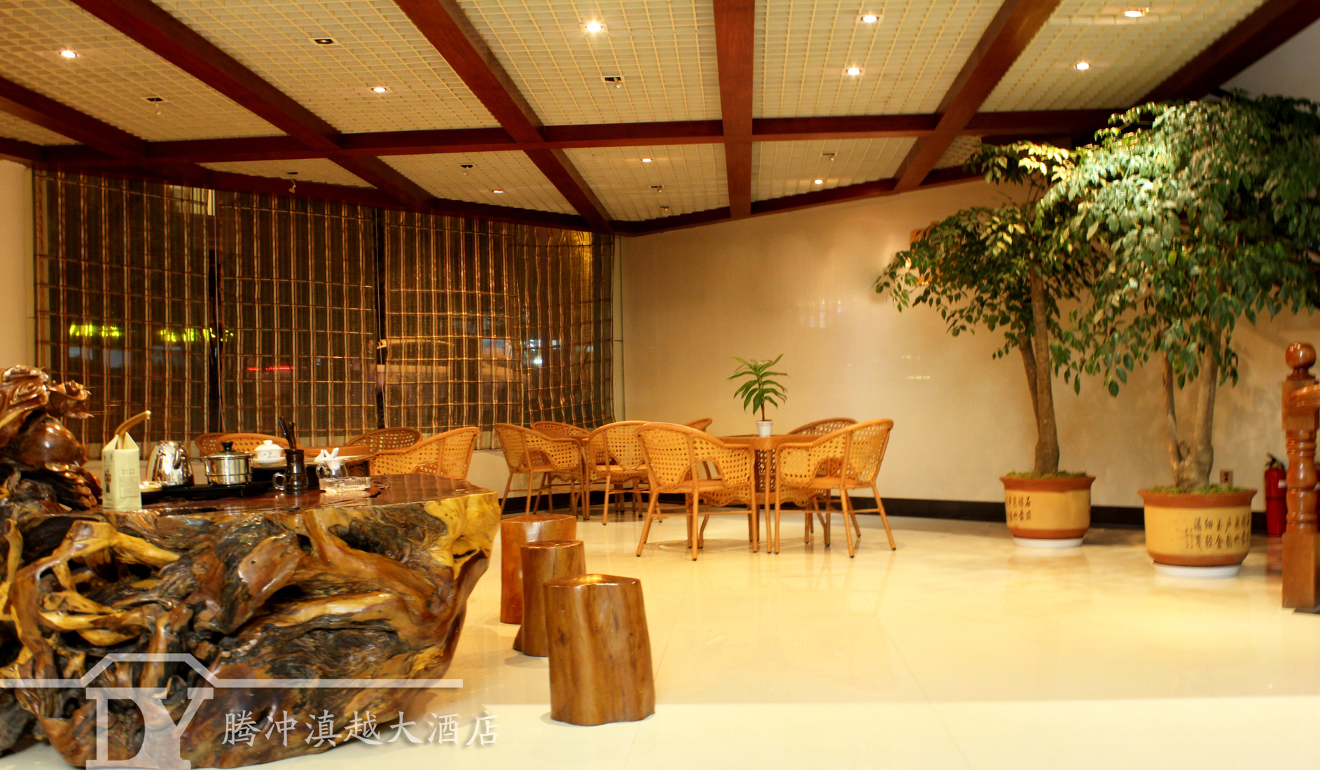 Dianyue Hotel 2*