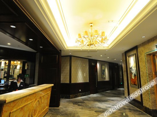 Sunshine Holiday Hotel 2*