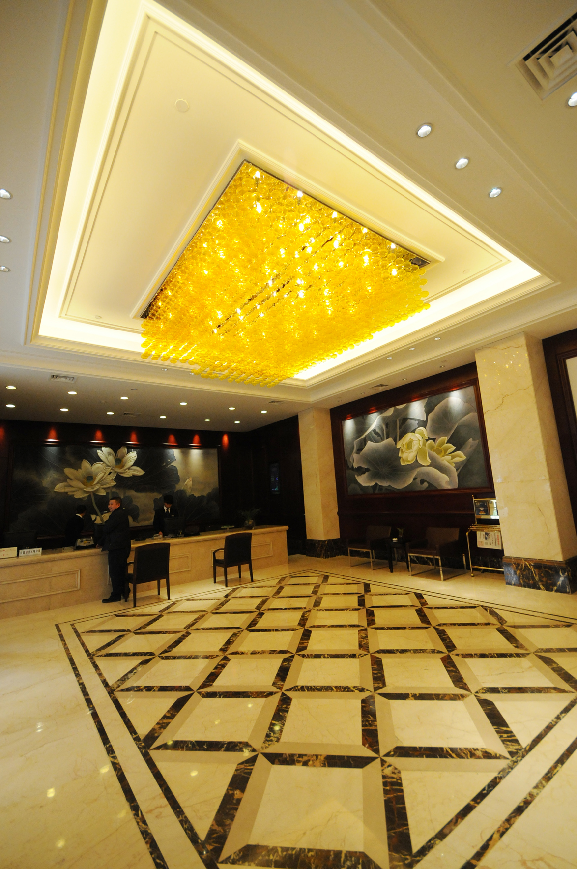Sunshine Holiday Hotel 2*