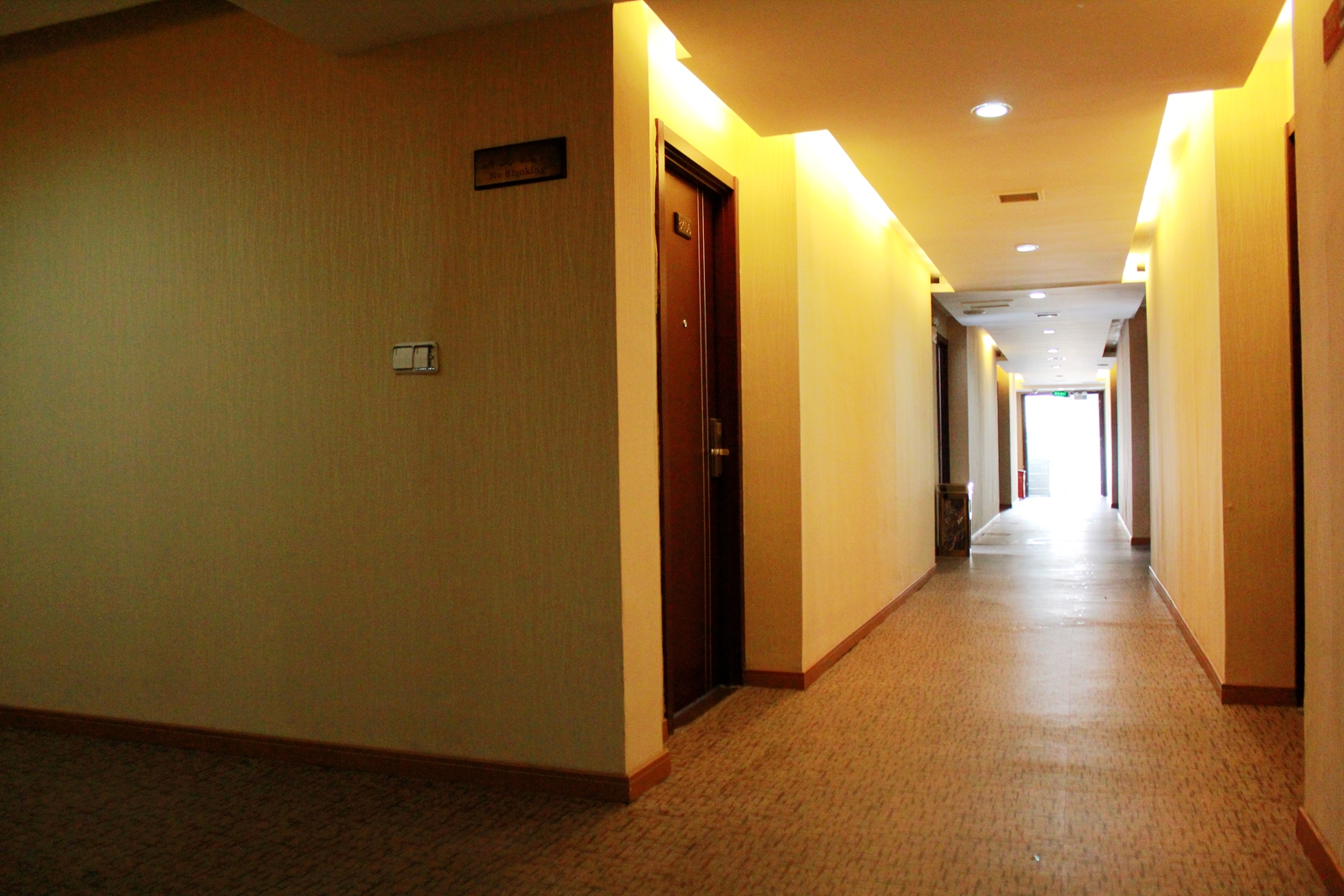 Bo Feng Hotel 2*