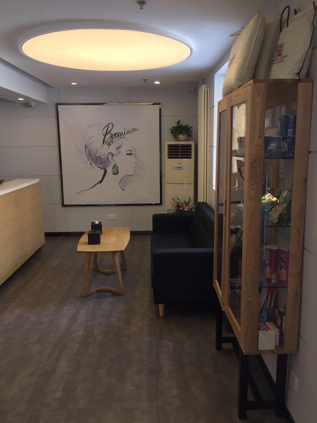 7 Days Premium (Peking Union Medical College Hospital Chaoyangmen Dongsi Subway Station) 2*