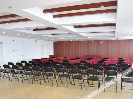 Homeinn Selected Hotel (Shijiazhuang Jinzhou Railway Station Zhongxing Road) 3*
