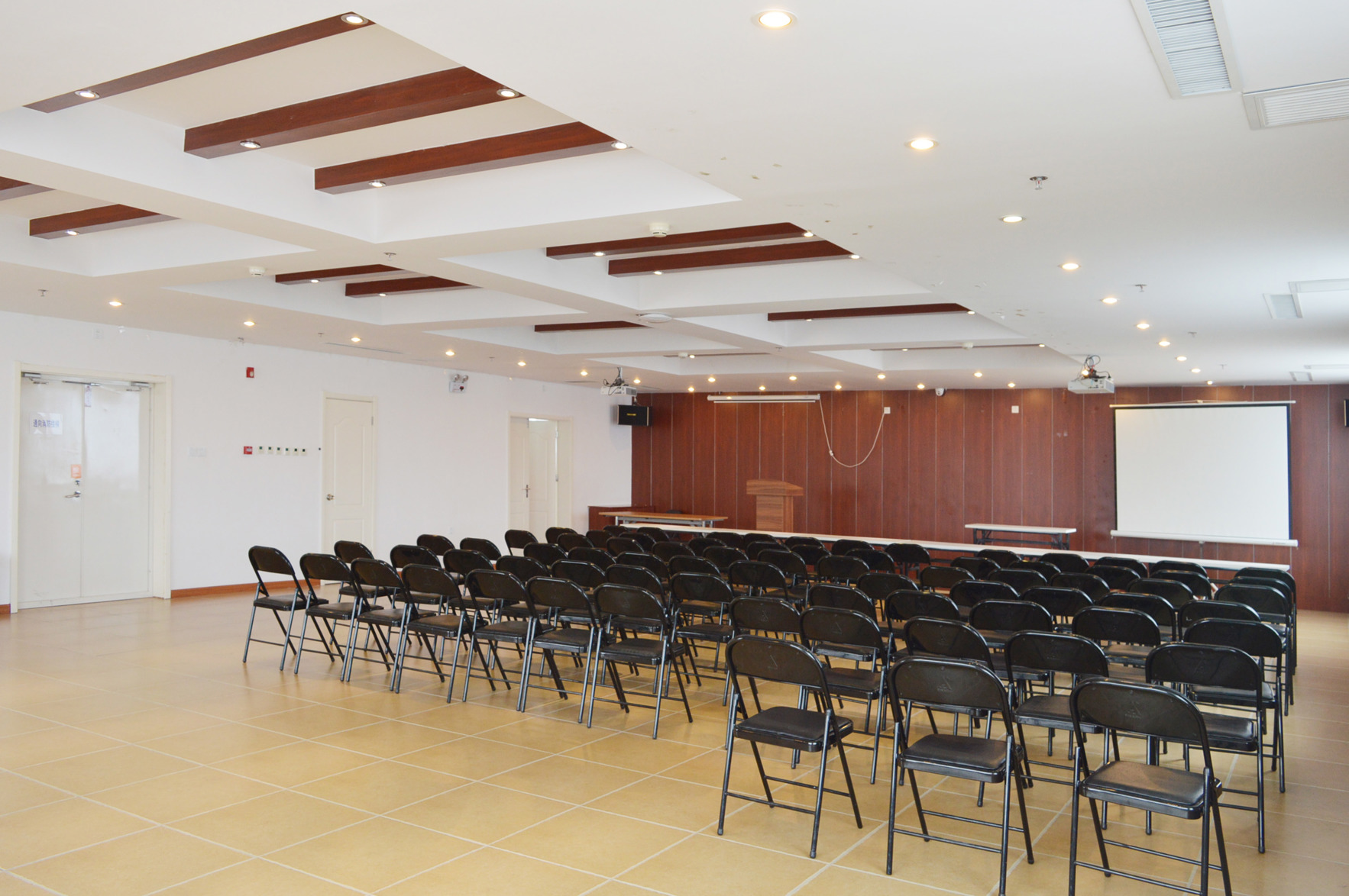 Homeinn Selected Hotel (Shijiazhuang Jinzhou Railway Station Zhongxing Road) 3*